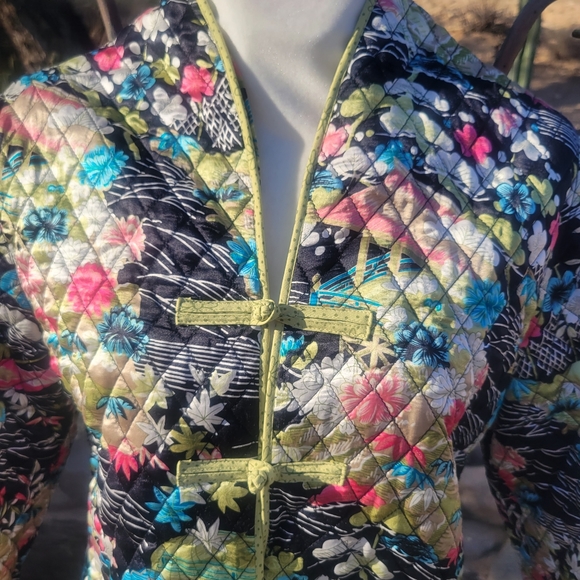 Asian Quilted Jacket Silk Lined Floral - Picture 2 of 7